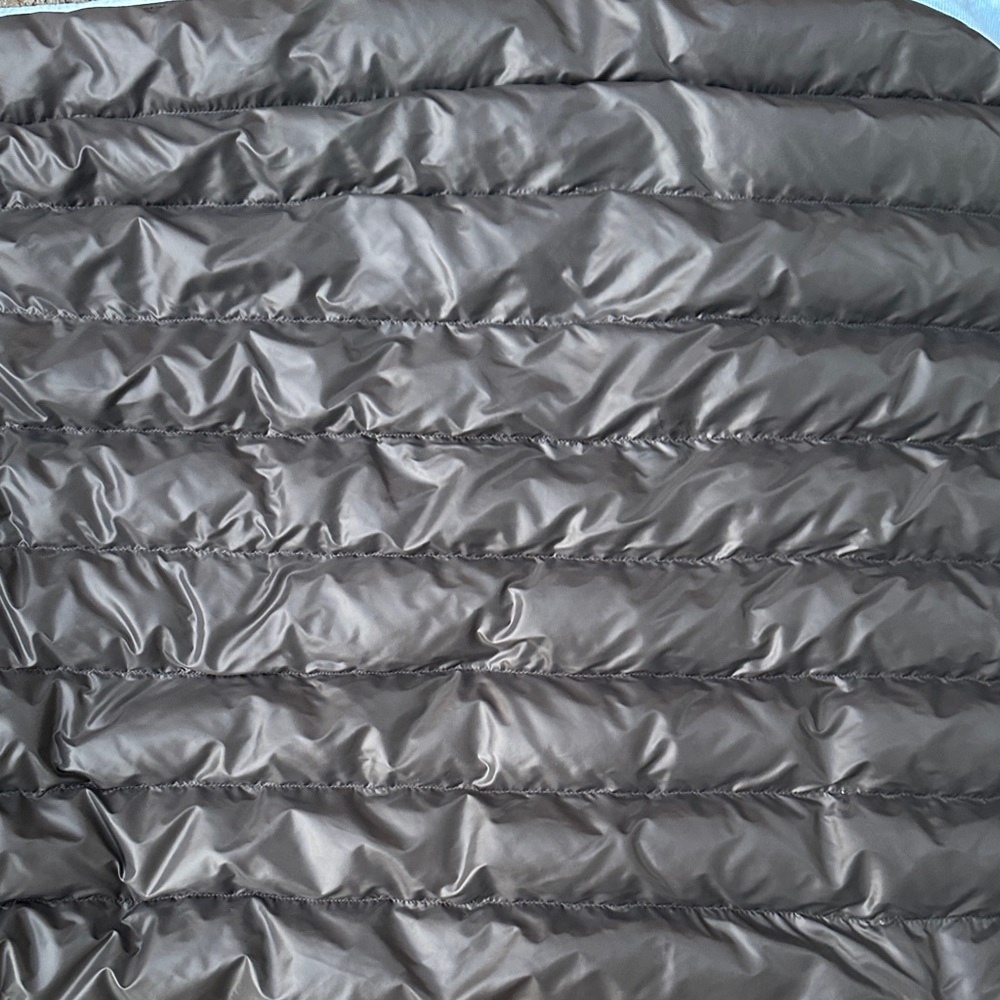 Ralph Lauren Quilted down puffer Jacket shawl in Gray with silver buckle M/L - Picture 7 of 7